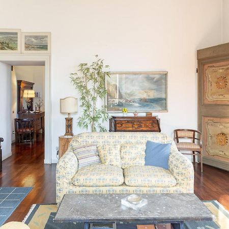 Villa Niobe - Exclusive Lakefront Apartment With Private Beach Stresa Exterior photo