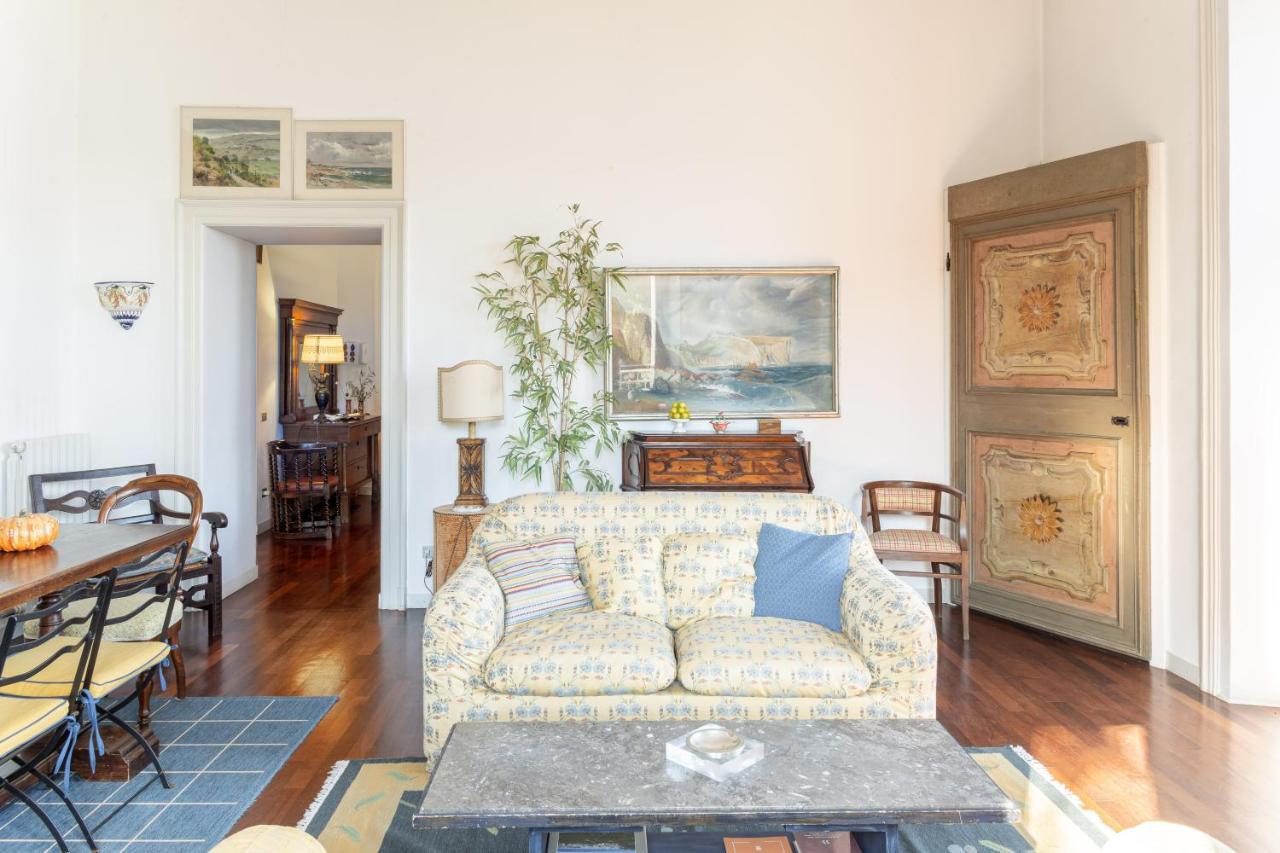 Villa Niobe - Exclusive Lakefront Apartment With Private Beach Stresa Exterior photo