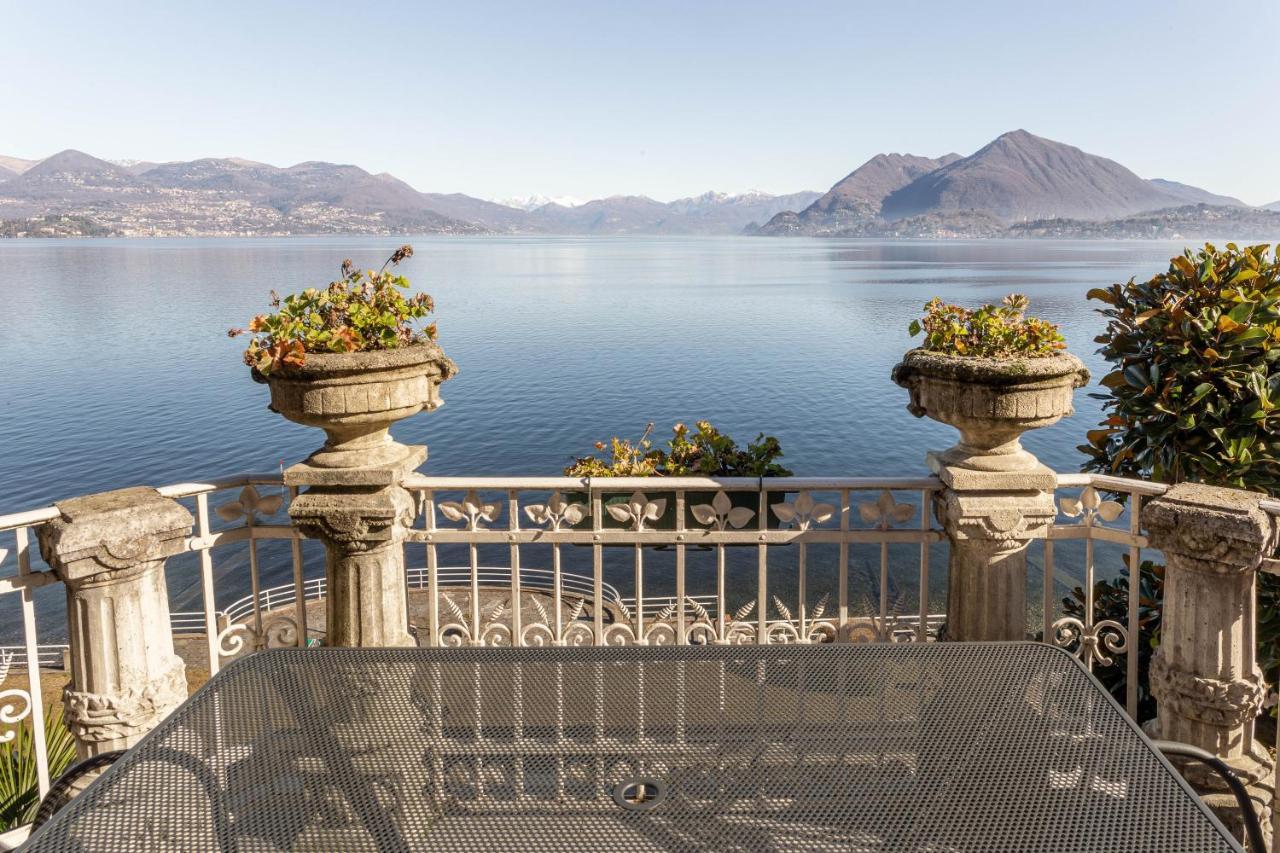 Villa Niobe - Exclusive Lakefront Apartment With Private Beach Stresa Exterior photo