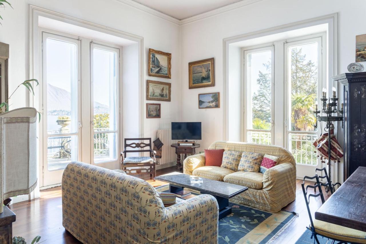 Villa Niobe - Exclusive Lakefront Apartment With Private Beach Stresa Exterior photo
