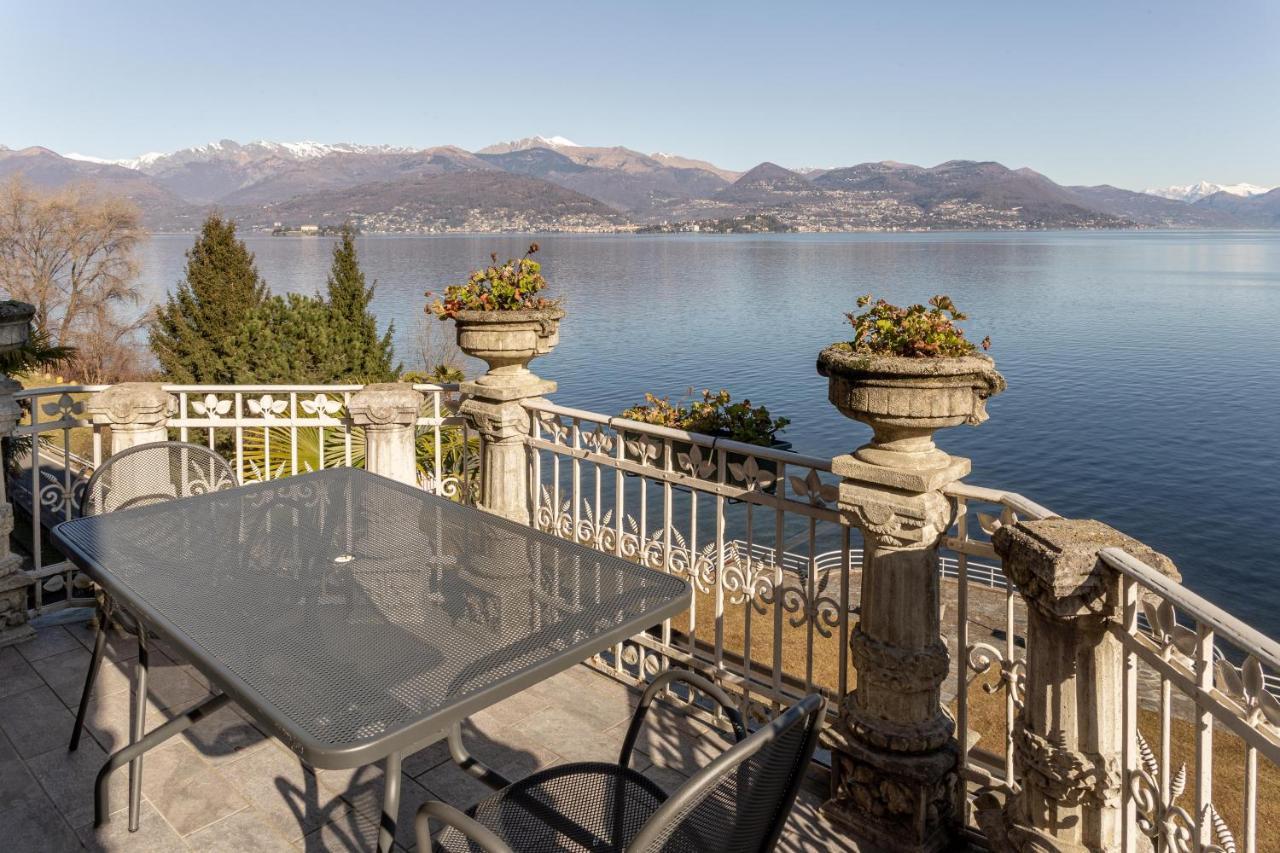 Villa Niobe - Exclusive Lakefront Apartment With Private Beach Stresa Exterior photo