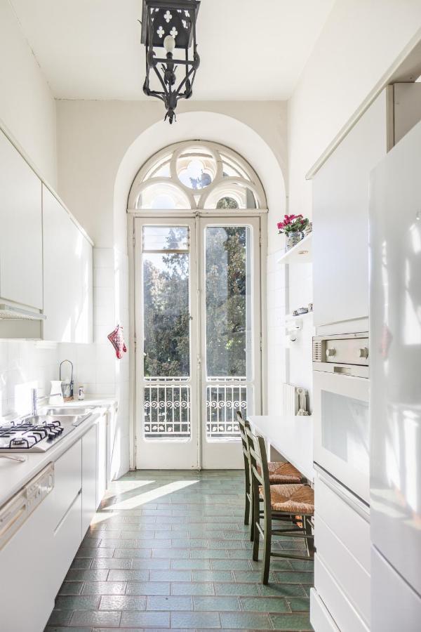 Villa Niobe - Exclusive Lakefront Apartment With Private Beach Stresa Exterior photo