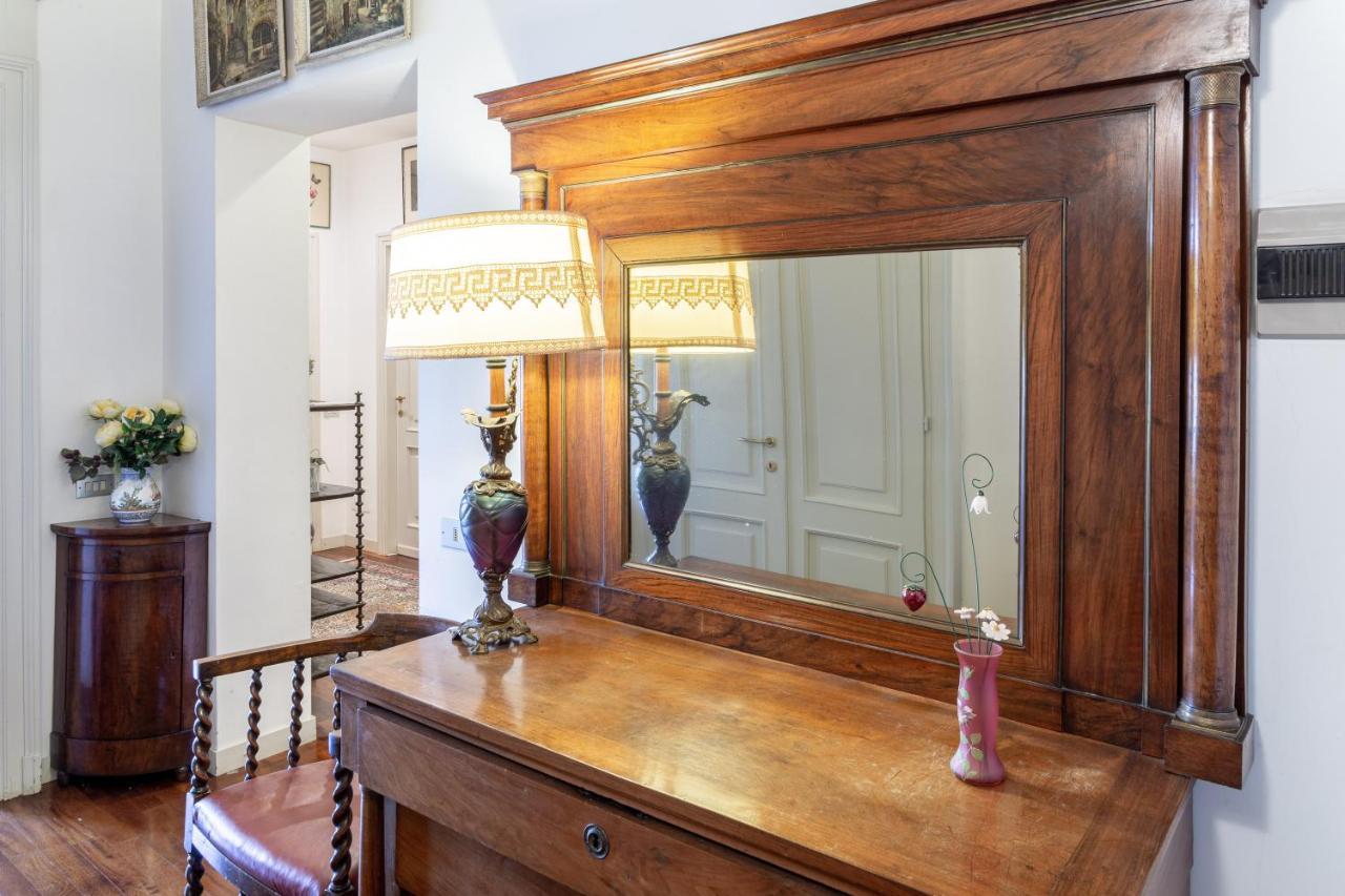 Villa Niobe - Exclusive Lakefront Apartment With Private Beach Stresa Exterior photo